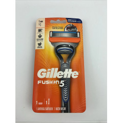 Gillette Fusion5 men's razor and 1 replacement blade
