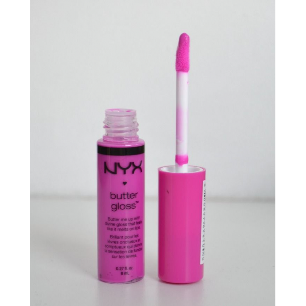 NYX Butter Gloss Sugar Cookie BLG19 bright pink lip gloss with a shine effect, 8 ml