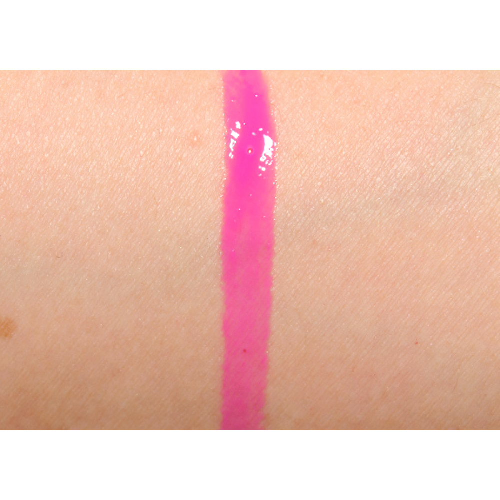 NYX Butter Gloss Sugar Cookie BLG19 bright pink lip gloss with a shine effect, 8 ml