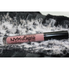 NYX Professional Makeup Lip Lingerie Honeymoon LLG07 Pink-Purple Nude Lip Gloss 8 ml