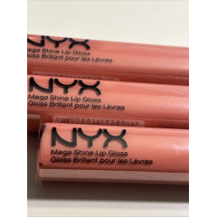 Блиск для губ з дзеркальним фінішем NYX Mega Shine Lip Gloss Nude Pink LG164