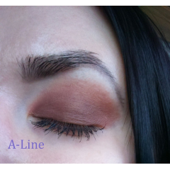 Жидкие тени для глаз с матовым финишем Nyx Lid Lingerie 4 мл A-line LIDLI13