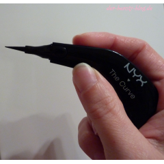 Nyx The Curve Jet Black TC01 0.4 ml matte black felt-tip eyeliner