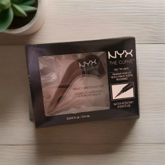 Nyx The Curve Jet Black TC01 0.4 ml matte black felt-tip eyeliner