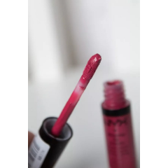 Глянцева кремова помада NYX Xtreme Lip Cream XLC02 Bonfire 7 мл