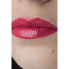 Глянцева кремова помада NYX Xtreme Lip Cream XLC02 Bonfire 7 мл