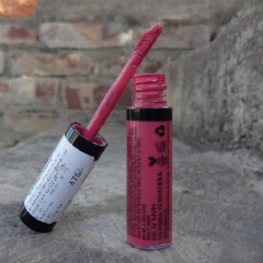 Глянцева кремова помада NYX Xtreme Lip Cream XLC06 Pinky Nude 7 мл