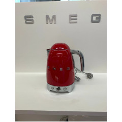 Електрочайник в ретро-стилі SMEG KLF04RDEU червоного кольору 1700 мл