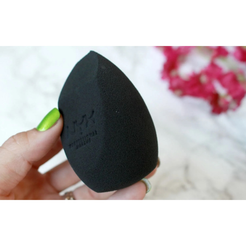 NYX Professional Makeup Flawless Finish Black Beauty Sponge for Foundation