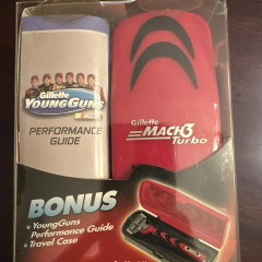 Бритвений набір Gillette Mach3 Turbo Champion червоний з футляром і гелем для гоління