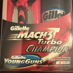 Бритвений набір Gillette Mach3 Turbo Champion червоний з футляром і гелем для гоління