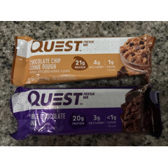 Set of Quest Protein Bars mixed flavors chocolate and cookie 2 pcs