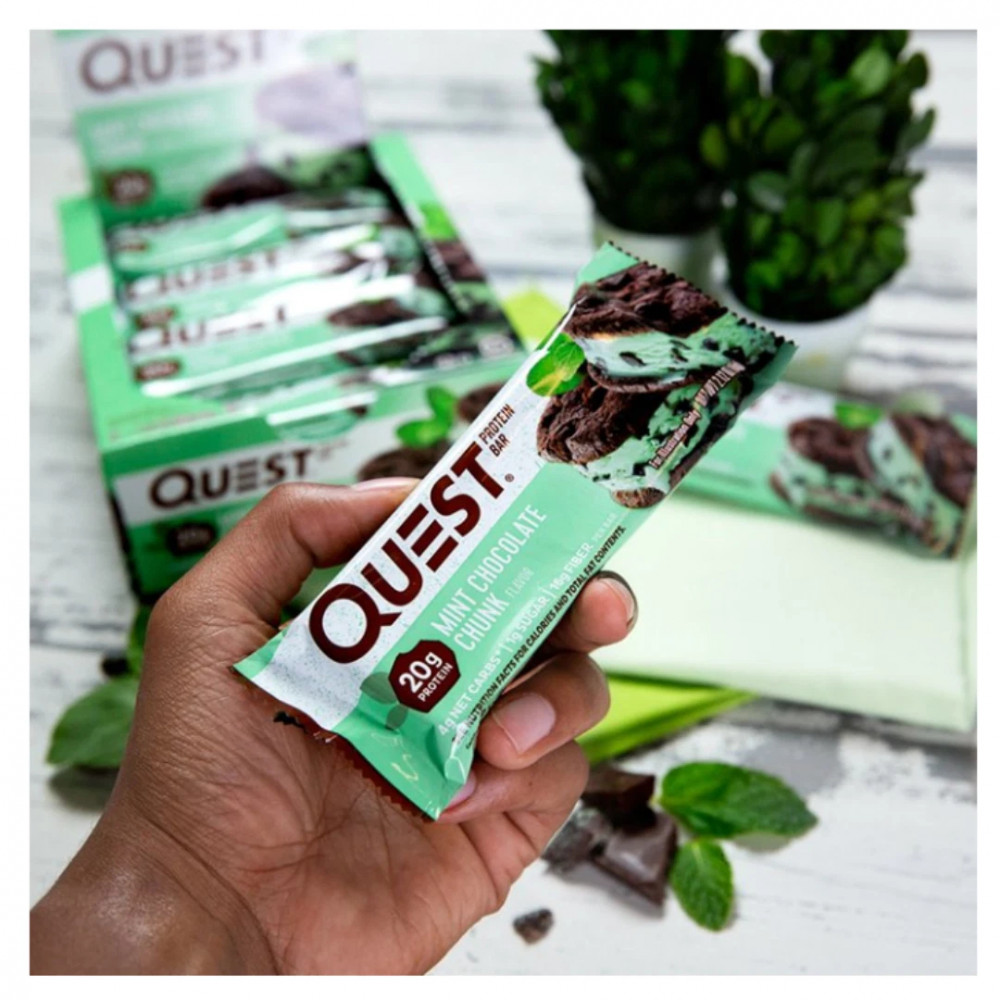 Набор протеиновых батончиков Quest Protein Bar Mint Chocolate Chunk со вкусом мяты и шоколада 12 штук по 60 грамм