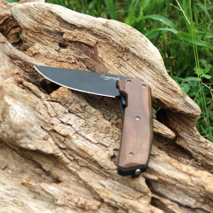 Folding knife for hunting and tourism WOOX Leggenda Walnut walnut wood