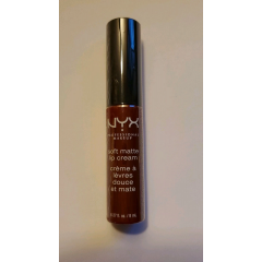 Liquid lipstick with a matte finish Nyx Soft Matte Lip Cream Madrid SMLC27 deep red 8 ml