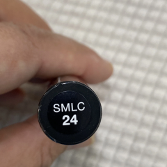 Liquid lipstick with a matte finish Nyx Soft Matte Lip Cream Paris SMLC24 bright pink 8 ml