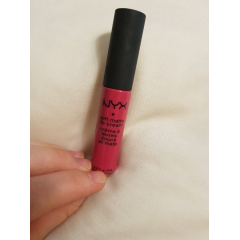 Liquid lipstick with a matte finish Nyx Soft Matte Lip Cream Paris SMLC24 bright pink 8 ml