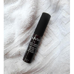 Liquid lipstick with a matte finish Nyx Soft Matte Lip Cream Transylvania SMLC21 deep wine 8 ml