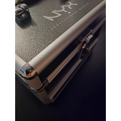 Б'юті-кейс для косметики NYX Professional Makeup Train Case з дзеркалом і замком 20 х 15 х 15 см