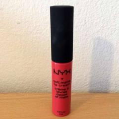 Жидкая помада с матовым финишем Nyx Soft Matte Lip Ibiza SMLC17 розовый коралл 8 мл