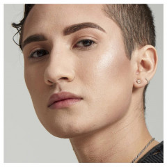 Палітра для контурингу обличчя NYX Cosmetics Highlight & Contour Pro Palette (8 відтінків)