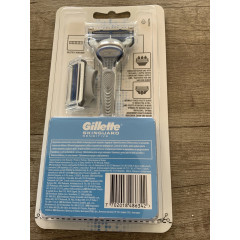 Бритвенный станок Gillette SkinGuard Sensitive с двумя сменными кассетами
