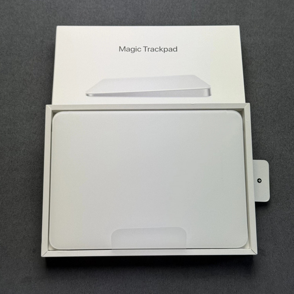 Багатофункціональний бездротовий трекпад Apple Magic MK2D3Z/A сріблястий бездротовий