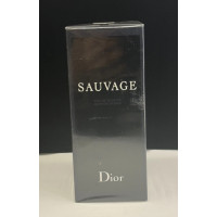 Элитная туалетная вода с распылителем для мужчин Christian Dior Sauvage Eau de Toilette 200 мл