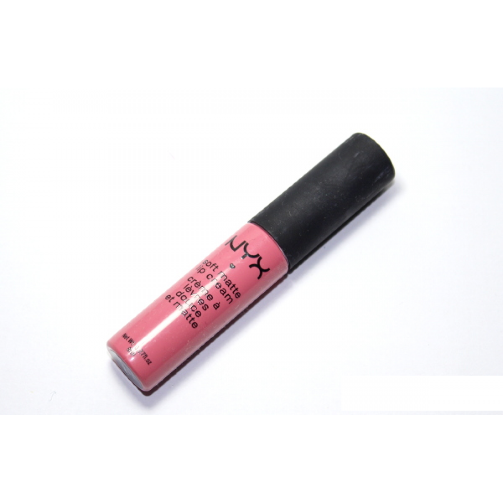 Liquid lipstick with a matte finish Nyx Soft Matte Lip Cream Milan SMLC11 matte pink 8 ml