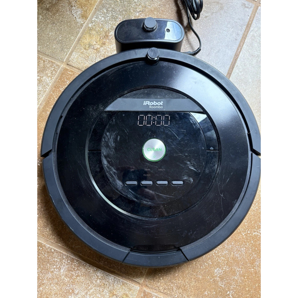 Робот-пылесос iRobot Roomba 805 AeroForce с базой для зарядки черный б/у