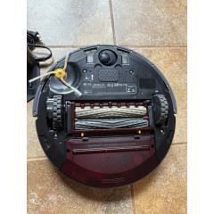 iRobot Roomba 805 AeroForce Robot Vacuum with Charging Base Black Used