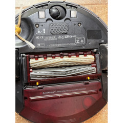 iRobot Roomba 805 AeroForce Robot Vacuum with Charging Base Black Used