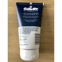 Gillette Skinguard Scrub Exfoliating Men's Cleanser Against Ingrown Hairs 150 ml
