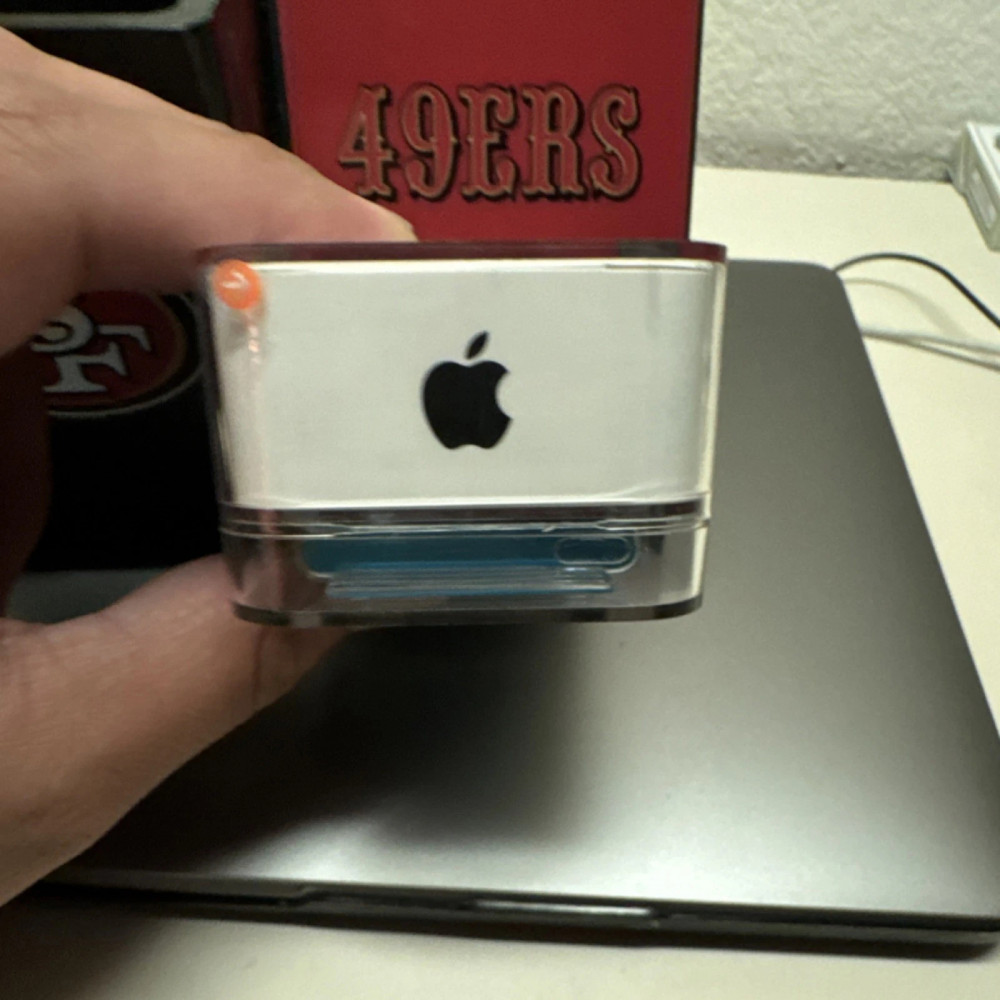 Apple iPod nano 7th Gen A1446 16GB Digital Media Player Blue