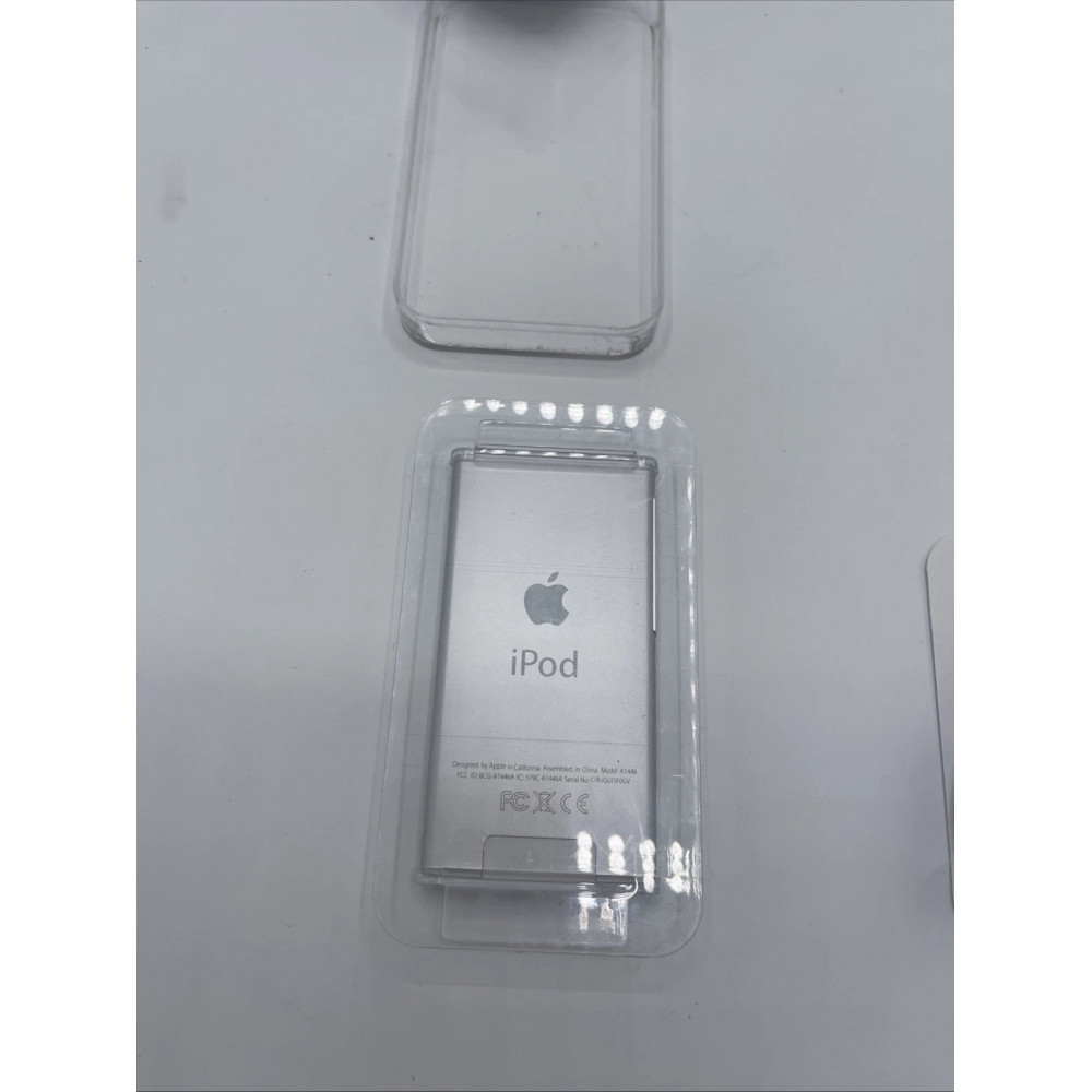 Цифровой медиаплеер Apple iPod nano 7th Gen A1446 память 16GB серебристый