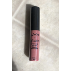 Жидкая помада с матовым финишем Nyx Soft Matte Lip Cream Istanbul SMLC06 нежно-розовая 8 мл