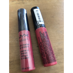 Liquid lipstick with a matte finish Nyx Soft Matte Lip Cream Antwerp SMLC05 pink coral 8 ml