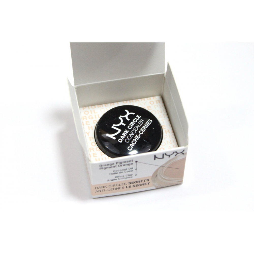 Pigmented concealer masking dark circles under the eyes NYX Professional Makeup Dark Circle Concealer shade Fair DCC01