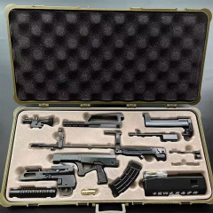 Металлическая модель штурмовой винтовки QBZ-95 в масштабе 1:3 с кейсом