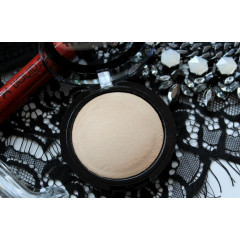 Финишная пудра для лица NYX Cosmetics NoFilter Finishing Powder оттенок 01 Alabaster NFFP01