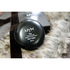 Mattifying face powder NYX Cosmetics Twin Cake Powder CP09 Natural Beige 11 g