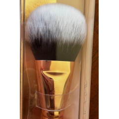 Кисть из синтетического ворса ZOEVA 108 Face Finish для нанесения пудры Rose Golden Vol. 2