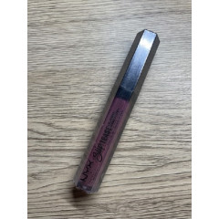 Liquid lipstick with a lacquer finish NYX Professional Makeup Slip Tease Full Lip Lacquer shade Motel Dreams STLL08