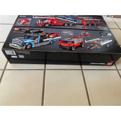 Конструктор автовоз с машиной Lego Technic 42098 для детей от 11 лет (2493 детали)