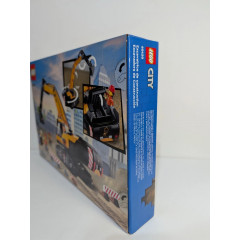 Конструктор LEGO City Будівельний Екскаватор 60420 для дітей 8+ (3 мініфігурки 633 деталі)