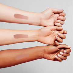 Губная помада с матовым финишем NYX Professional Makeup Matte Lipstick MLS01 Nude (4.5 г)