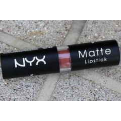 Matte finish lipstick NYX Professional Makeup Matte Lipstick MLS19 Euro Trash (4.5 g)