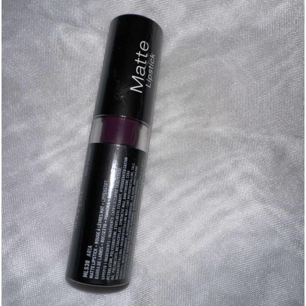 Губная помада с матовым финишем NYX Professional Makeup Matte Lipstick MLS30 Aria (4.5 г)