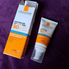 Денний зволожуючий крем з SPF 50+ для сухої та чутливої шкіри La Roche-Posay Anthelios UVMune 400 Hydrating Cream 50 мл