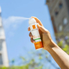 Sunscreen mist for oily and problematic skin La Roche-Posay Anthelios Anti-Shine Mist SPF 50+ bottle 75 ml